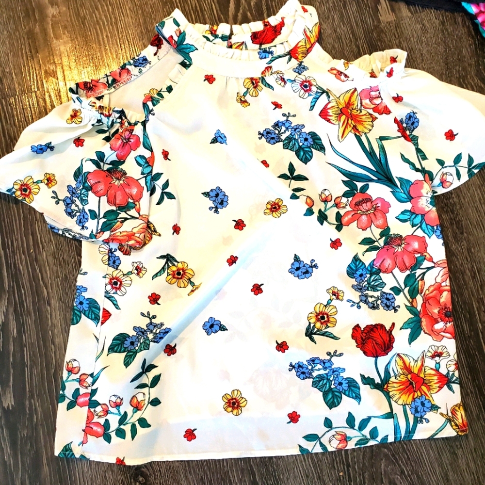Floral Tops Rompers & Body Suite - Picture 8 of 8